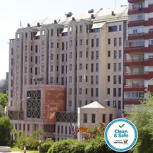 Отель Alif Campo Pequeno Лиссабон